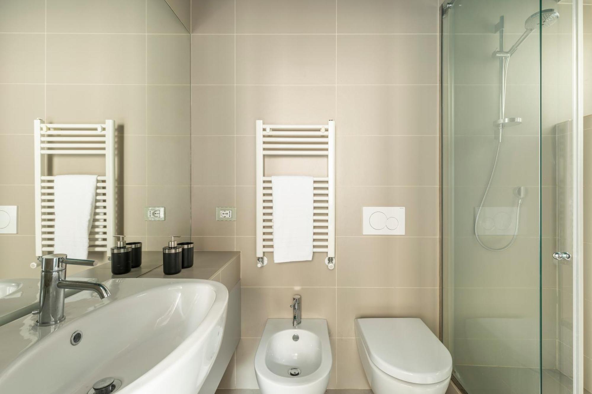 Ych-colosseo Book House Appartement *